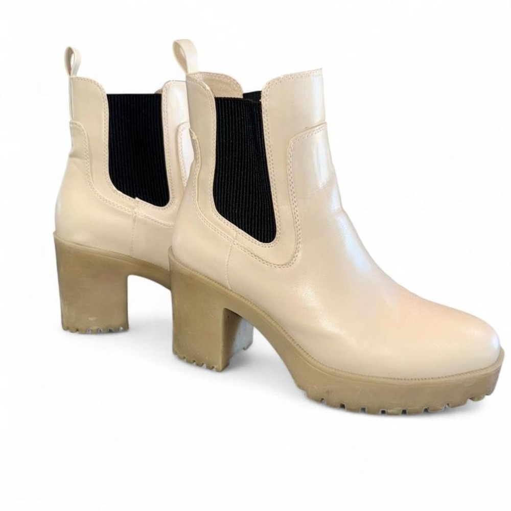 CREAM ANKLE BOOTS CHUNKY RUBBER HEELS LADIES 7.5 BY CHINESE LAUNDRY